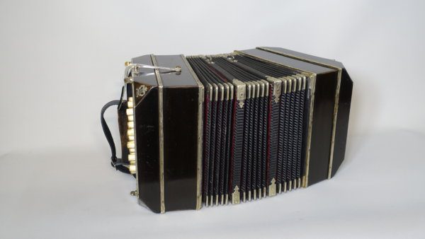 Alfred Arnold - Bandonéon Chromatique/Uni-sonore – Péguri